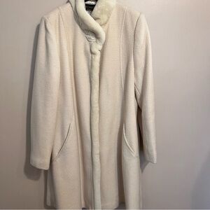 Vintage faux fur trim wool cream coat